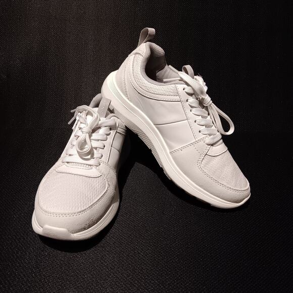 Vionic ATHENA Knit Leather Shoes In White Women’s Size 7.5 - Picture 1 of 13